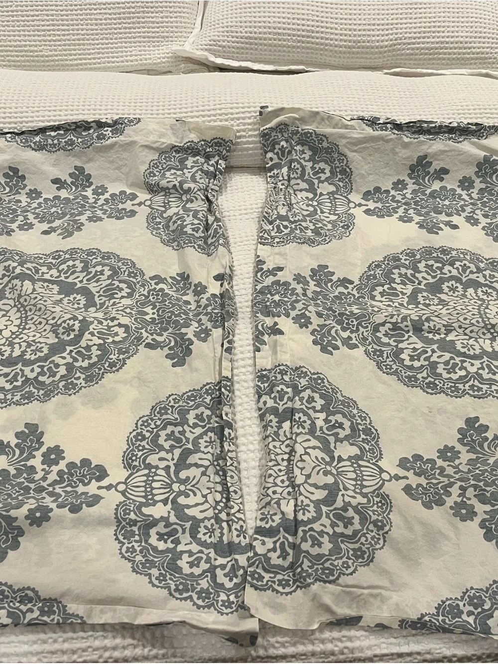 Pottery Barn Medallion King Pillow Shams